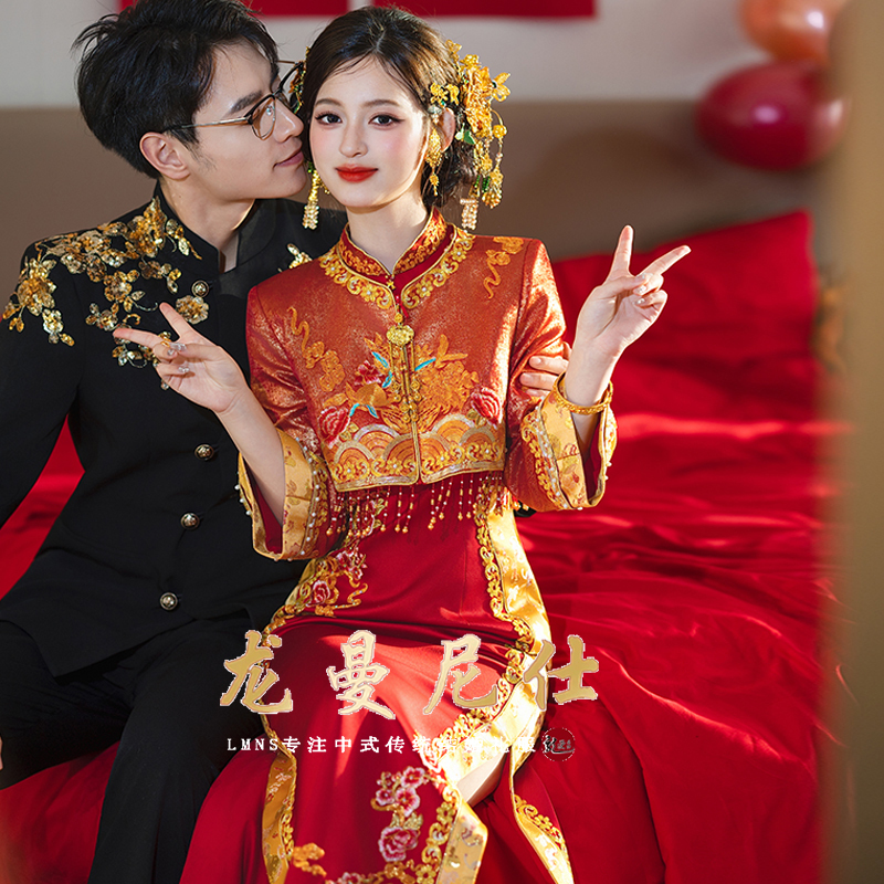 2026 New Style Wedding Dress for the Bride, Traditional Chinese Wedding Dress, Xiuhe Suit, Chinese-Style Bridal Gown, Engagement Dress, Elaborate Cheongsam Set 2026 New Style Wedding Dress for the Bride, Traditional Chinese Wedding Dress, Xiuhe Suit, Chinese-Style Bridal Gown, Engagement Dress, Elaborate Cheongsam Set