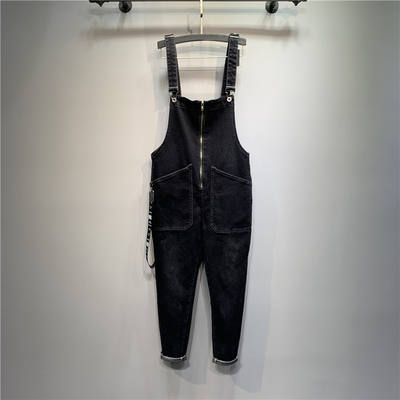 The new black casual large-pocket, small-leg overalls from Spring and Autumn in Korea are loose, youthful and elastic, large-sized one-piece pants in a trendy style