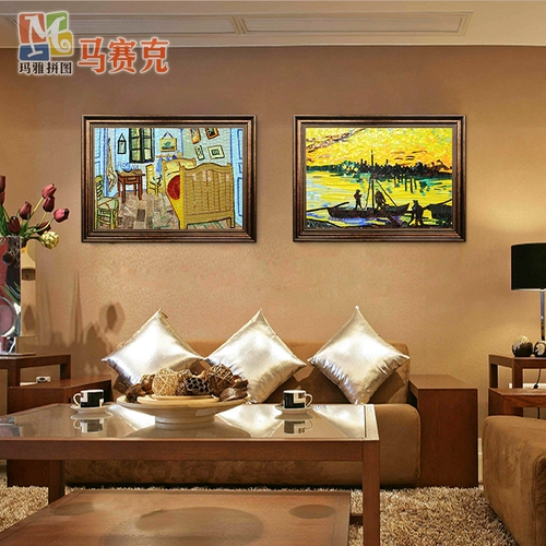 Новый продукт с рамкой, висящей живописью с картиной, диван, фоновая стена мозаика художественная декоративная живопись.