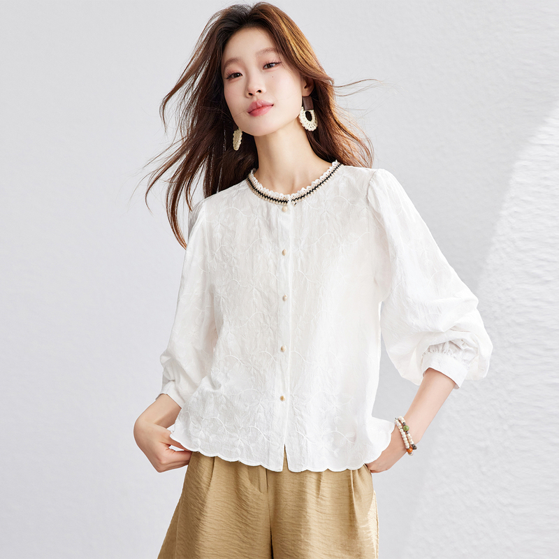 White Pure Cotton Shirt for Women, High-End, Light Luxury, Age-Reducing, Stylish, 2026 Spring New Embroidered Shirt, Women's Top