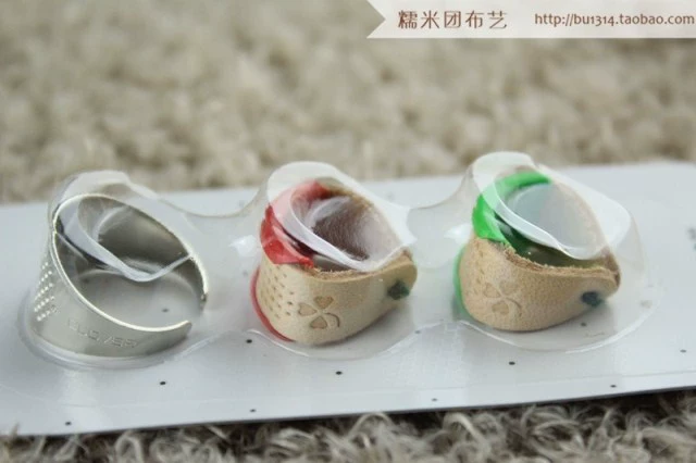 Nhật Bản nhập khẩu công cụ cola da cuộn ngón tay bộ CLOVER công cụ thimble pin kim lớn móng tay 34-600 - Công cụ & vật liệu may DIY