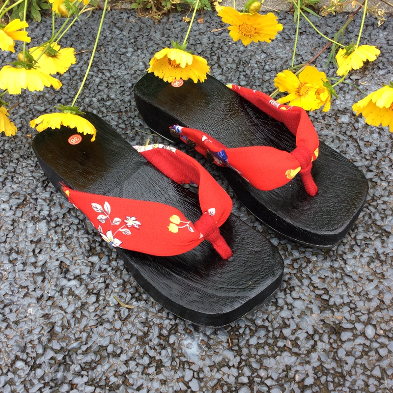 New Style Japanese Wooden Clogs Flip-Flops Thong Sandals Wooden Slippers Japanese-Style Slippers Women's Flat Wooden Clogs