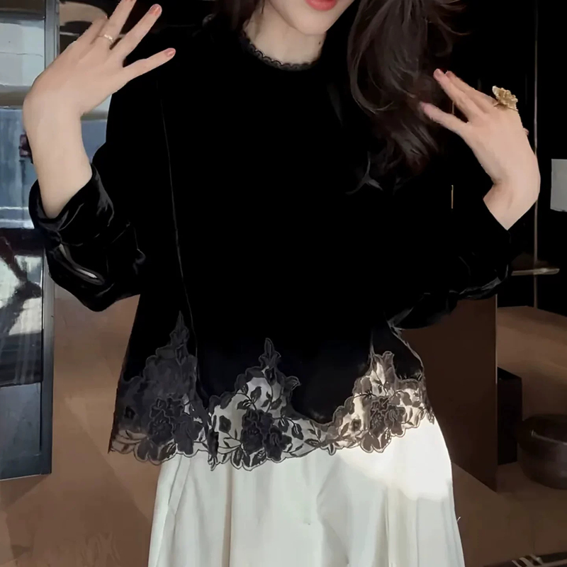 French-Style High-End Lace Spliced Velvet Shirt for Women, 2026 Autumn, Plus Size, Button Back, Slimming Top