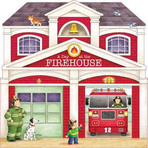 【预售】A Day at the Firehouse