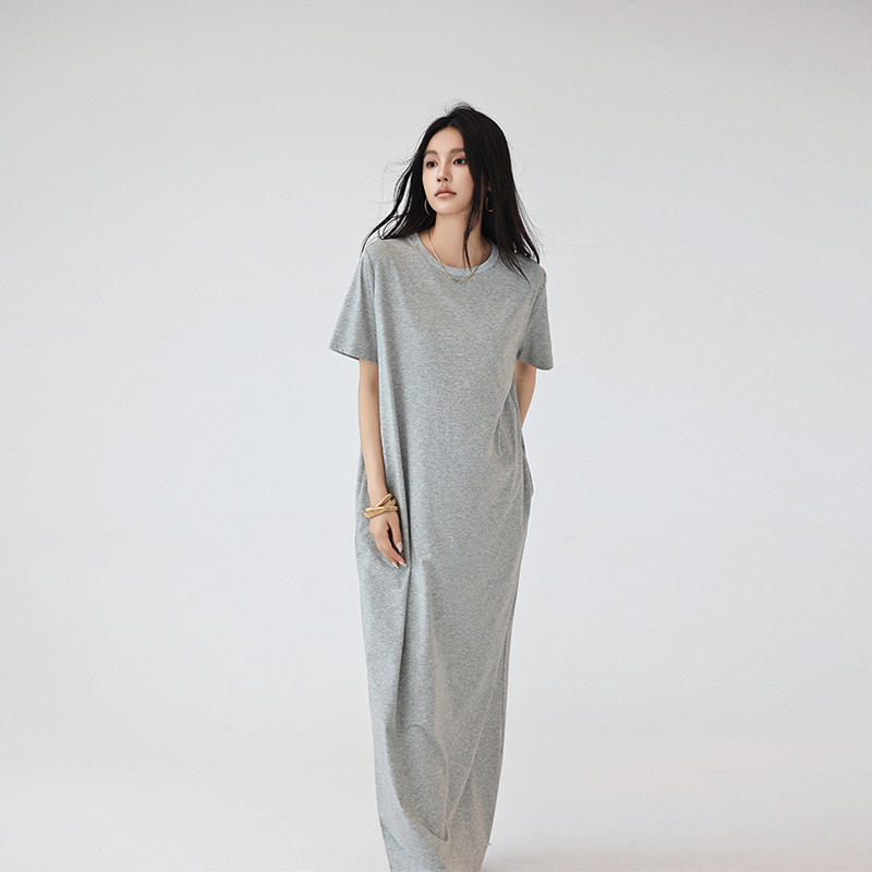 Fresh up Minimalist Lazy Style Fashionable Silhouette Short-Sleeve Dress for Women, Loose and Slimming Long Over-The-Knee T-Shirt Dress Fresh up Minimalist Lazy Style Fashionable Silhouette Short-Sleeve Dress for Women, Loose and Slimming Long Over-The-Knee T-Shirt Dress