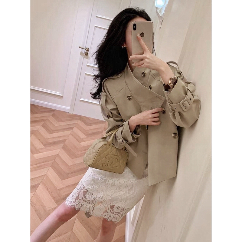 Thirteen-Line Short Trench Coat and Skirt Set for Women, Spring Outfit for Petite Figures, Waist-Cinching Jacket and Lace Short Skirt Two-Piece Set