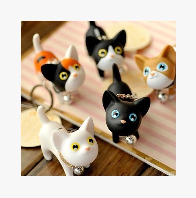 Cat key chain white cat couple key chain Korean creative cute pendant women's car key pendant gift