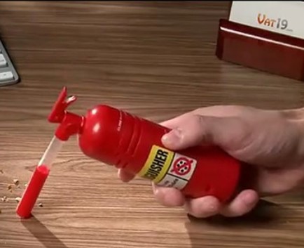 Desktop Pocket Mini Fire Extinguisher Vacuum Cleaner Laptop Portable Vacuum Cleaner Desktop Office Supplies