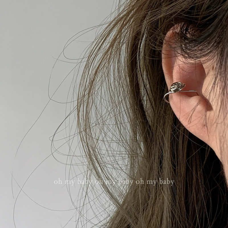 A rose ear clip can be adjusted without piercing retro old-fashioned temperament all-match elegant, gentle, sweet and cool