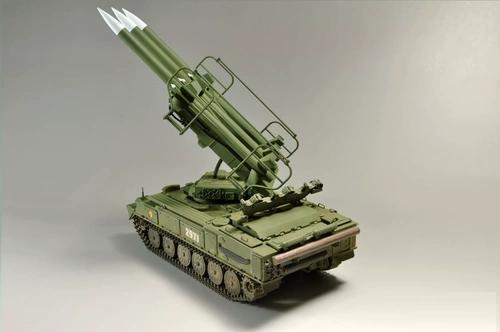Небольшая ручная заведенная военная модель 00361 Моделирование 1/35 SAM-6 РАСПРОСКА АВП СРЕМНА