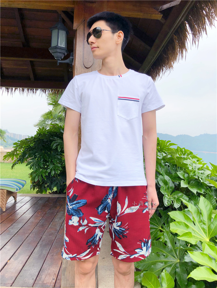 Kỳ nghỉ bên bờ biển du lịch gia đình trang bị mùa hè gia đình nhà ba mẹ đầm phụ nữ và quần short con trai bộ đồ thể thao đẹp cho cả nhà