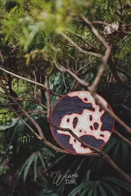 (I wuwo) original hand-stitched embroidery abstract pattern gall dyed tea mat cloth painting Eight