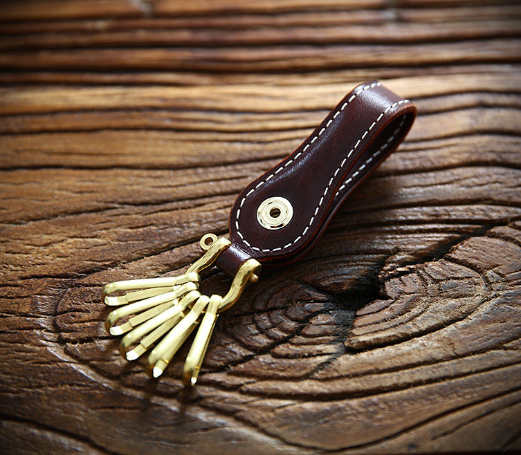 Брелок 手工植鞣牛皮钥匙扣男士简约头层真皮纯铜五金腰挂财布扣钥匙串 Cattle breeders