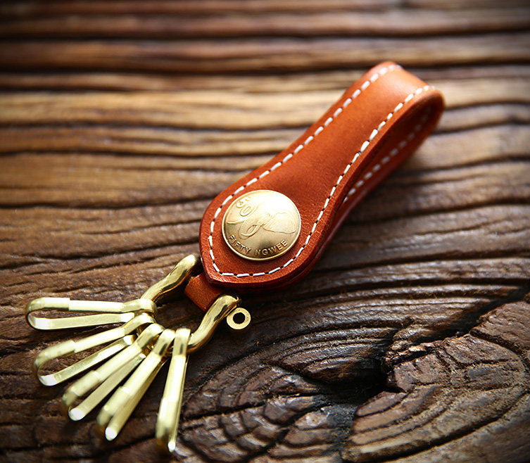 Брелок 手工植鞣牛皮钥匙扣男士简约头层真皮纯铜五金腰挂财布扣钥匙串 Cattle breeders