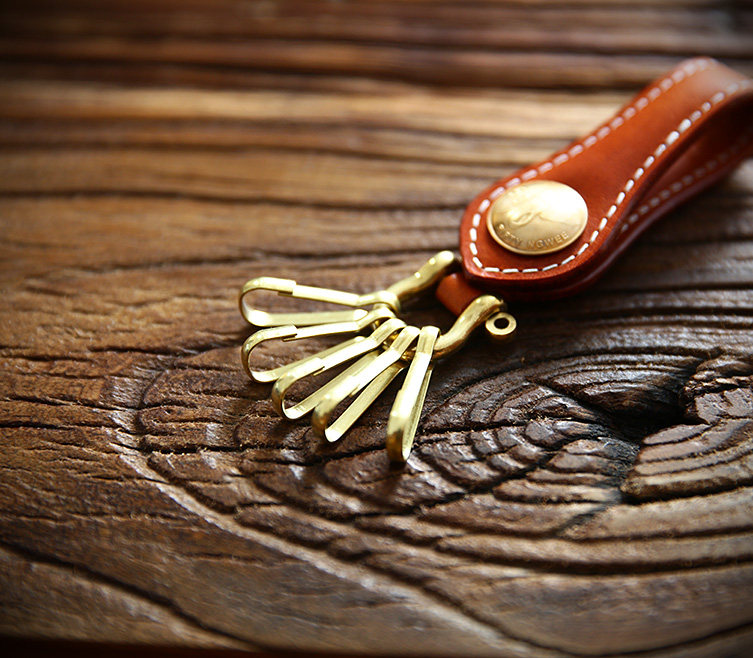 Брелок 手工植鞣牛皮钥匙扣男士简约头层真皮纯铜五金腰挂财布扣钥匙串 Cattle breeders