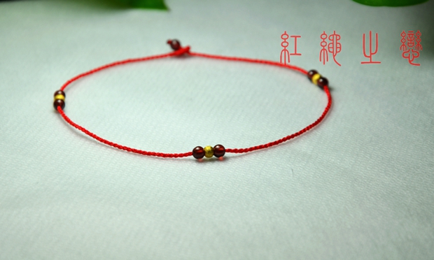 Tình yêu mùa hè vàng chuyển hạt + garnet rất đẹp thanh lịch khí chất dây đỏ vòng chân / chân dây nữ lắc chân đẹp độc