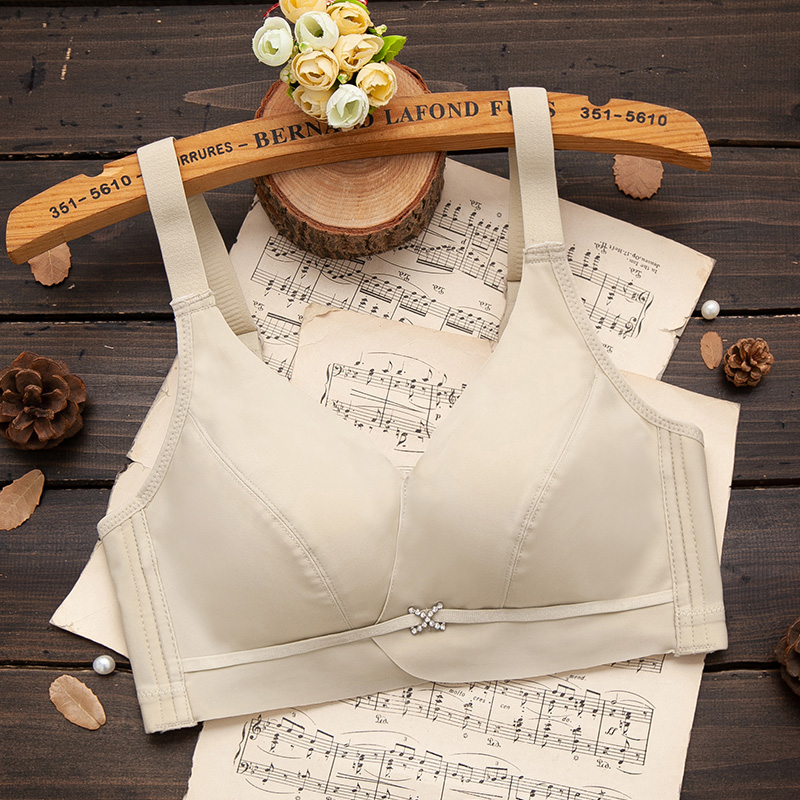 Non-magnetic glossy underwear women's non-steel ring thin section breathable bra small chest gather adjustment type bra to hold auxiliary milk