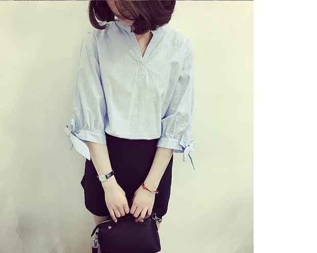 Áo xuân hè 2018 mới dành cho nữ phiên bản Hàn Quốc sọc dọc rộng áo thun cổ chữ V mỏng mẫu áo vest nữ đẹp nhất 2020