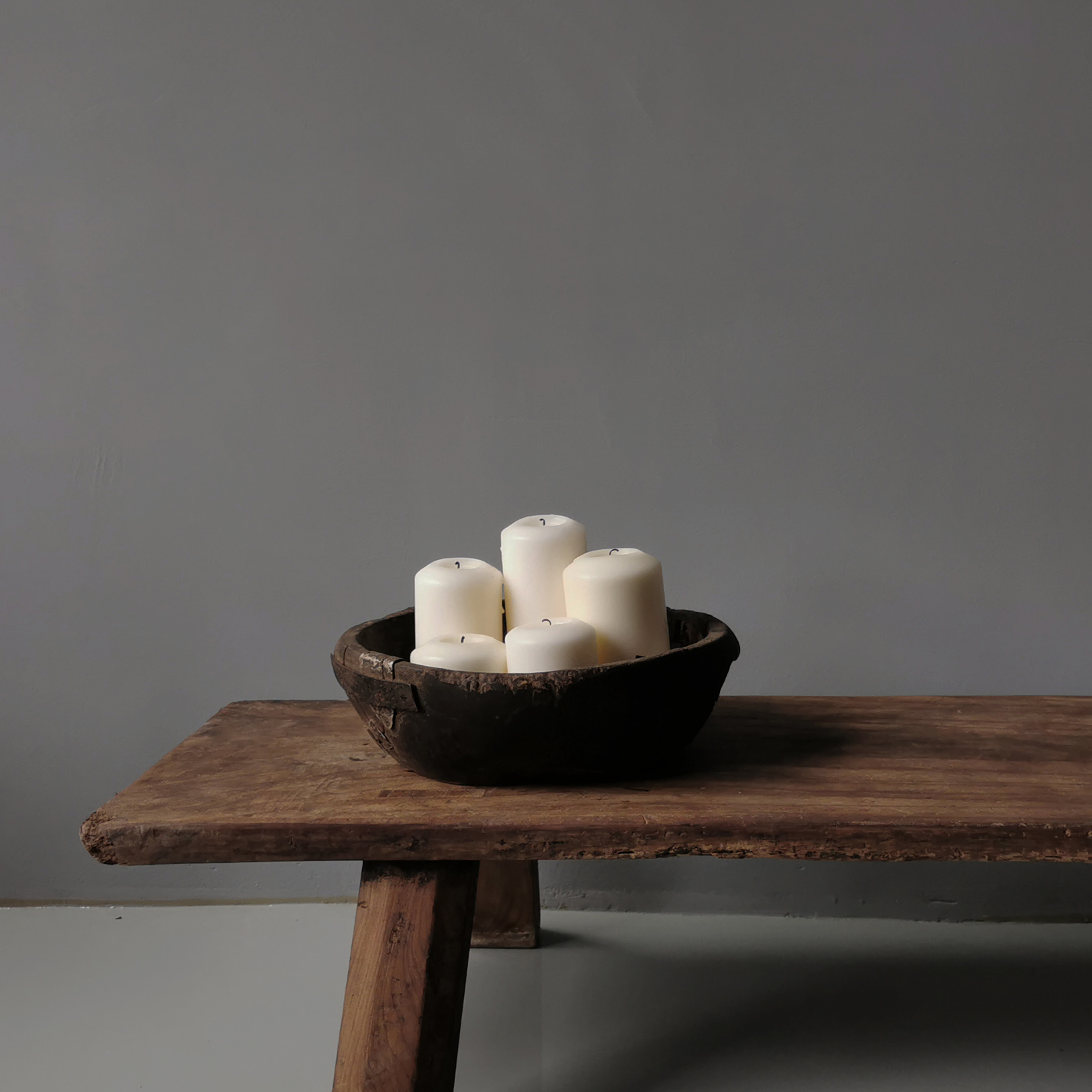 Collection) Aromatherapy candle white candle candle holder oil lamp classic smokeless candle round home hotel dining room