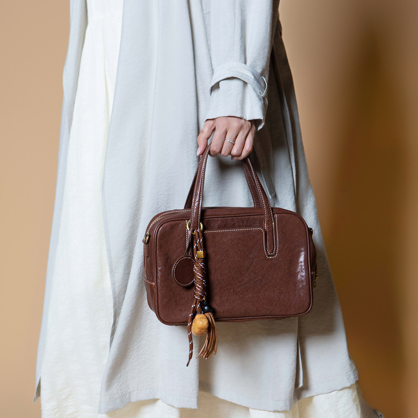 HERBAL HEAVEN Vegetable-Tanned Leather Boston Bag for Women, Zhao Zhaoyi Style Urban Minimalist Small Square Handbag - Thumbnail 2