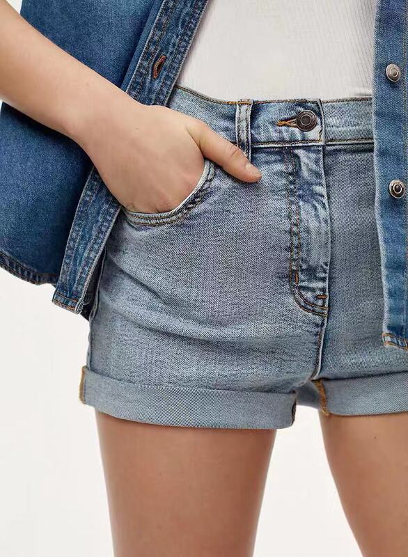 Now Available*Aritzia Canada Wilfred Free Classic Color Denim Shorts 62696 Now Available*Aritzia Canada Wilfred Free Classic Color Denim Shorts 62696