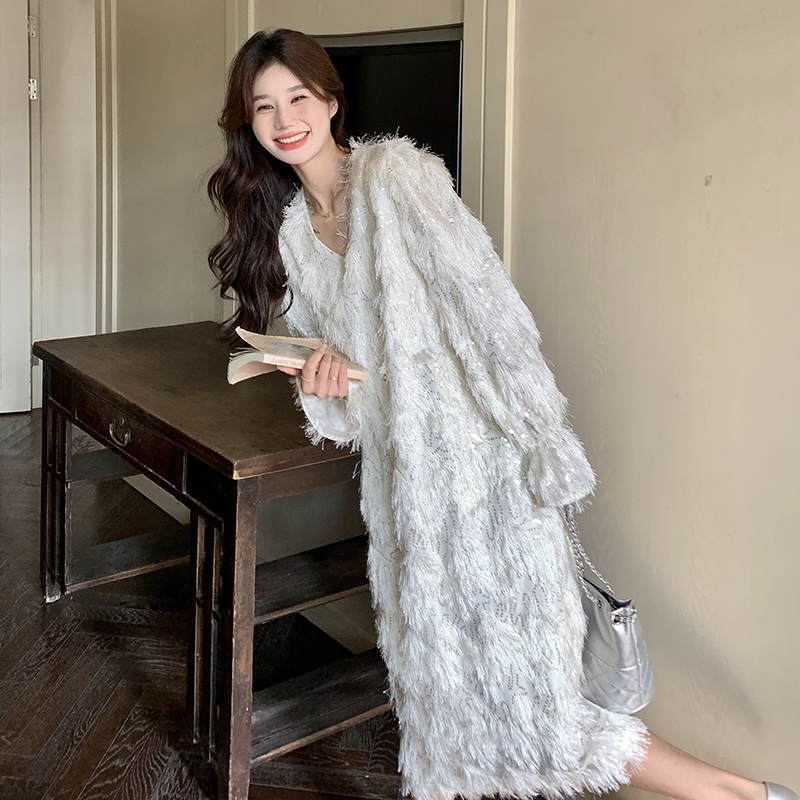 White First Love V-Neck Sequin Feather Dress for Women 2026 Spring New Long Korean Style Fashion Design Dress