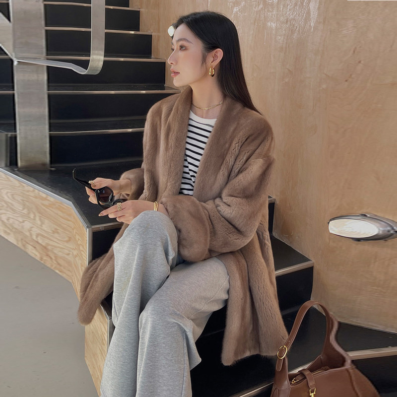 2026 Autumn/Winter V-Neck Mink Fur Coat for Women, Cuffed Fur Jacket, Imported Mink Velvet Short Full-Length Mink