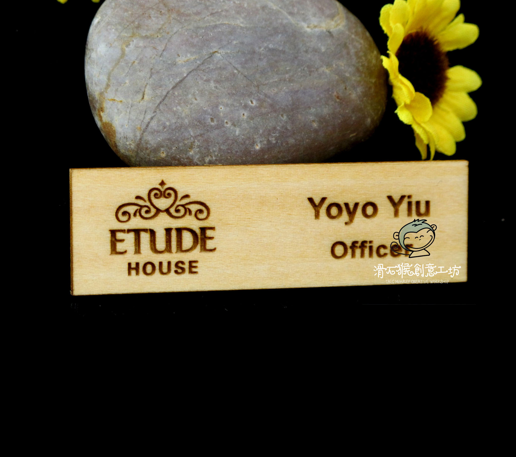 Upscale wood Carved Breast Board Wooden Chest Card DIY Work Card Custom Works Card Engraving Chest Card Staff Card