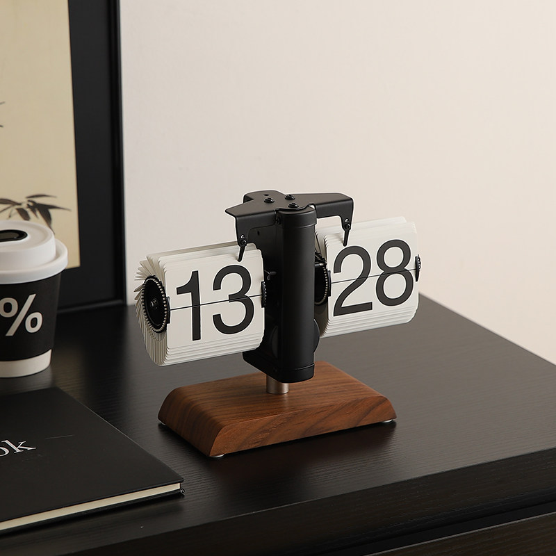 Automatic Page-Turning Clock Desktop Ornament Retro Mechanical Watch Table-Style Tech-Sense Digital Electronic Clock Decoration