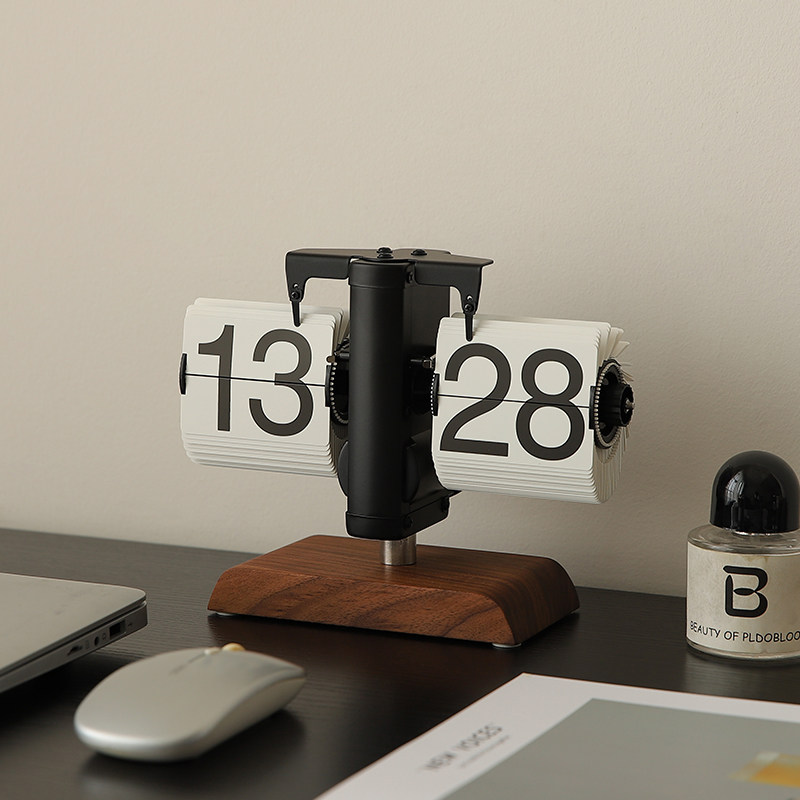 Automatic Page-Turning Clock Desktop Ornament Retro Mechanical Watch Table-Style Tech-Sense Digital Electronic Clock Decoration