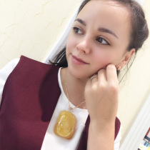 Russian natural beeswax pendant gold twisted honey can be matched with long chain sweater chain temperament amber pendant live purchase