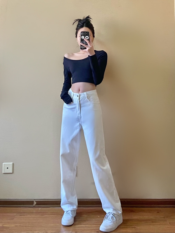 Lan Belle, the White Boyfriend Jeans You Wanted Are Here. 2026 Spring/Summer White Straight-Leg Wide-Leg Pants
