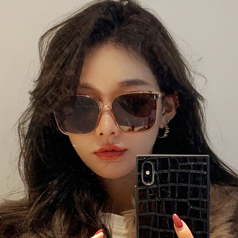 2022 New Korean version of Tide Sun Glasses Women's Mirror Drive Special Advanced Sense Anti UV Sunglasses Man