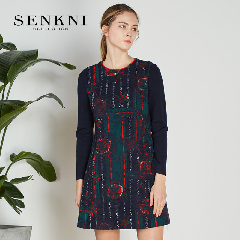 Santa Cani Mall With New Pint Round Collars Color Splicing Temperament Winter Long Sleeve Foreign Dress Embroidered midway skirts