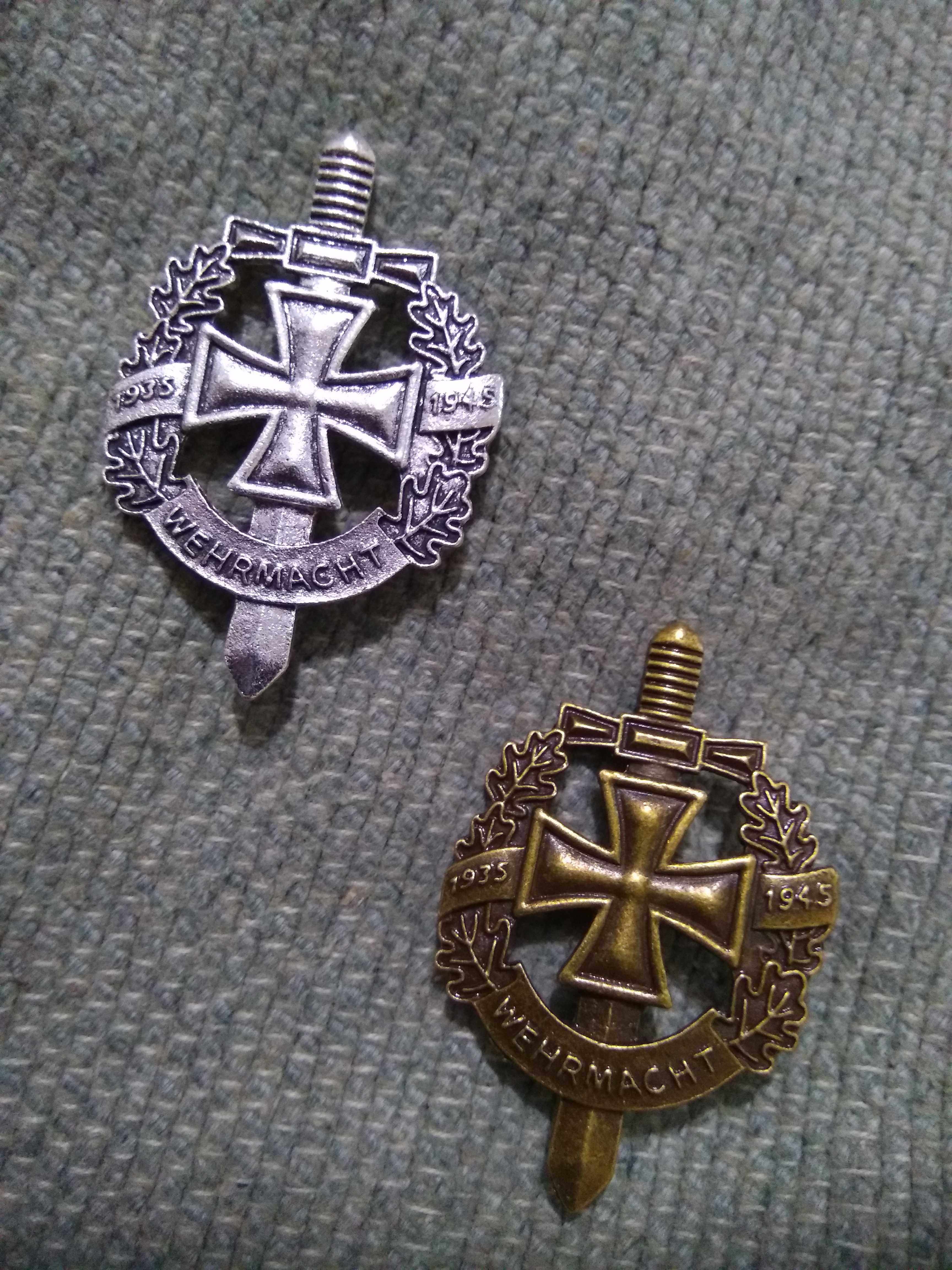 The brooch of the German WEHRMACHT medal