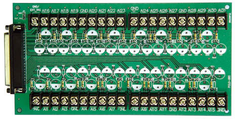 PCLD-881 terminal block board