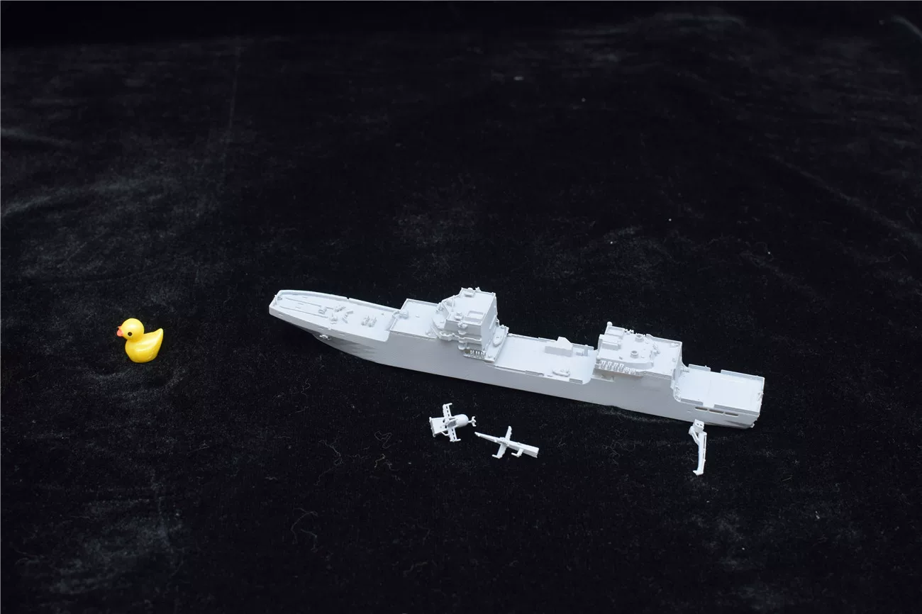 1/700 Россия 11711 Иван Глунин амфибийный десантный корабль G-051 смоляной отпечаток белой формы