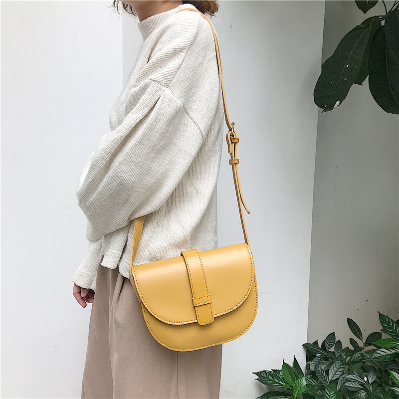 Nàng tiên nữ túi nhỏ 2019 phiên bản mới Hàn Quốc của túi Messenger hoang dã nhỏ tươi màu rắn đơn vai nửa vòng tròn yên túi - Túi xách nữ túi đeo chéo nữ hàng hiệu