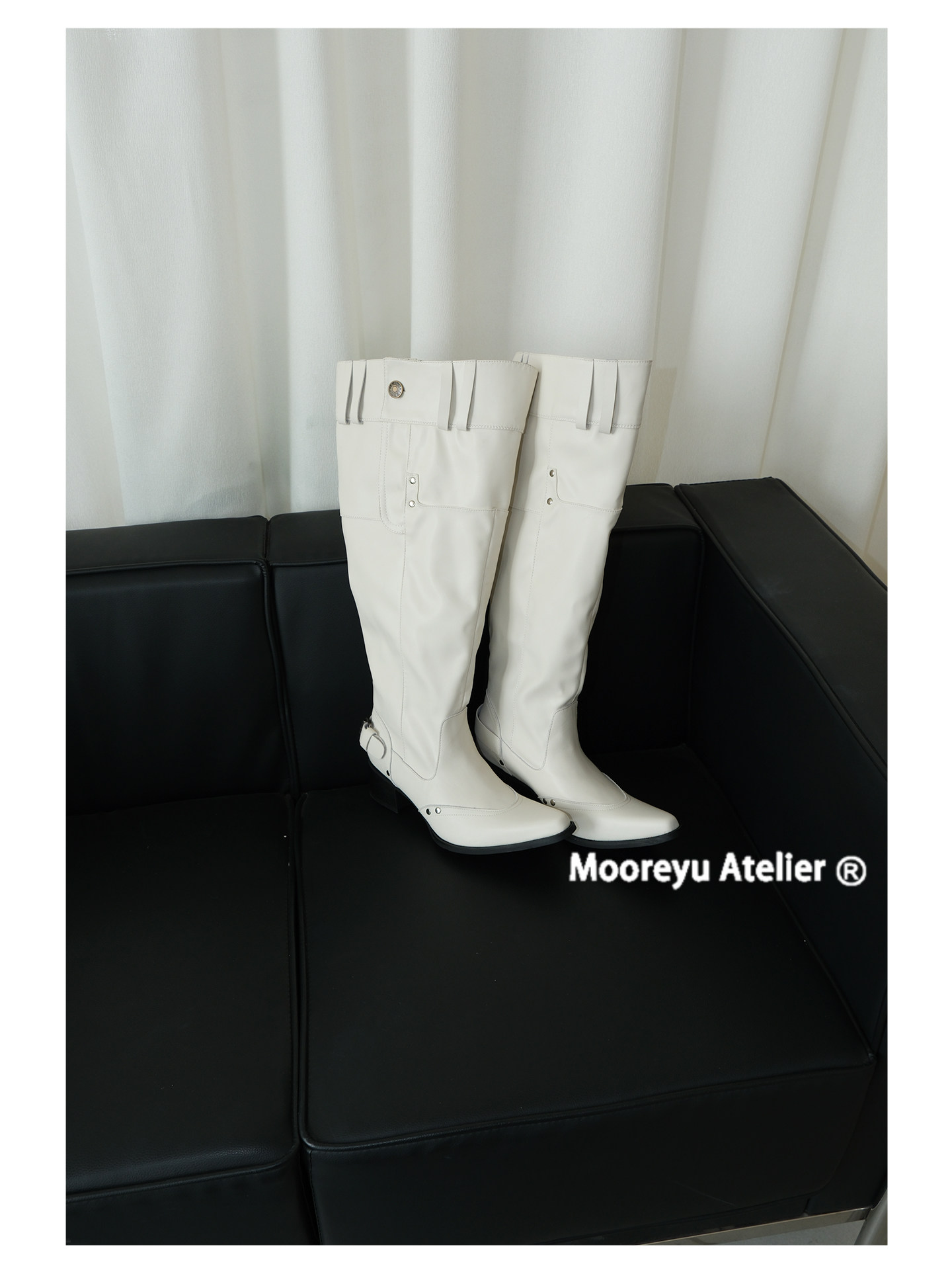 Mooreyu Leather Pointed-Toe Knee-High Boot