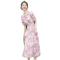 Chiffon floral dress 2024 new womens summer high-end exquisite V-neck waist slim French retro dress
