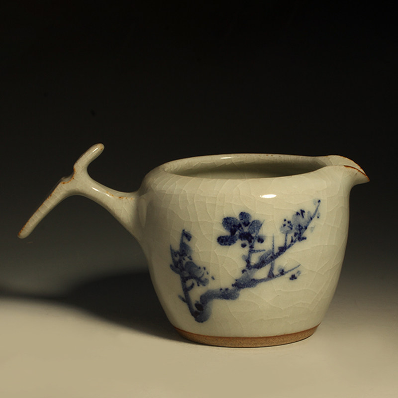 Taiwanese potter Chen Mingqian hand-painted blue and white ice jade gong cup plum blossom Ding put the gongdao cup open piece tea sea handmade