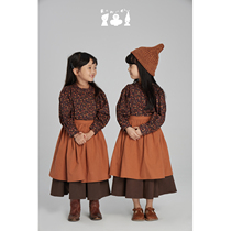 RHC 2021 autumn year with matching brown half dress with optional orange apron with orange apron