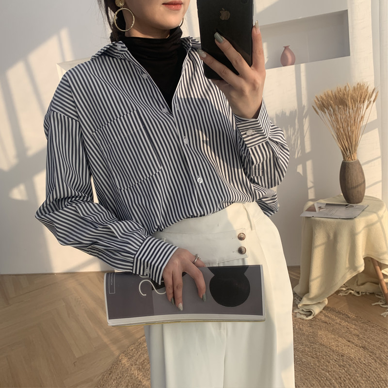 Long sleeve striped shirt design sense in spring and autumn with Korean edition temperament commuter retro port superimposed coat