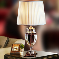 Modern simple crystal decorative table lamp Modern living room table lamp Bedroom bedside lamp Creative fashion Crystal table lamp