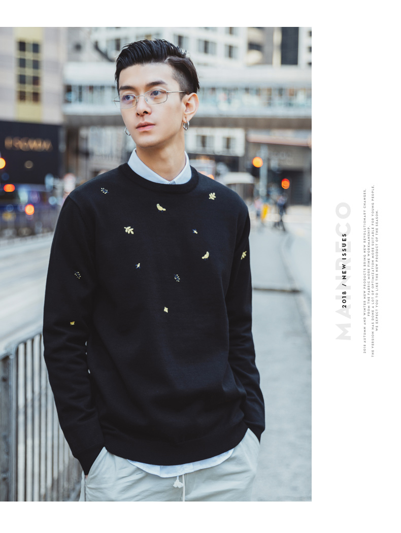 Áo len nam UOOhe 2018 thu đông mới áo sơ mi đen đáy xu hướng thời trang thêu áo len dày cardigan nam