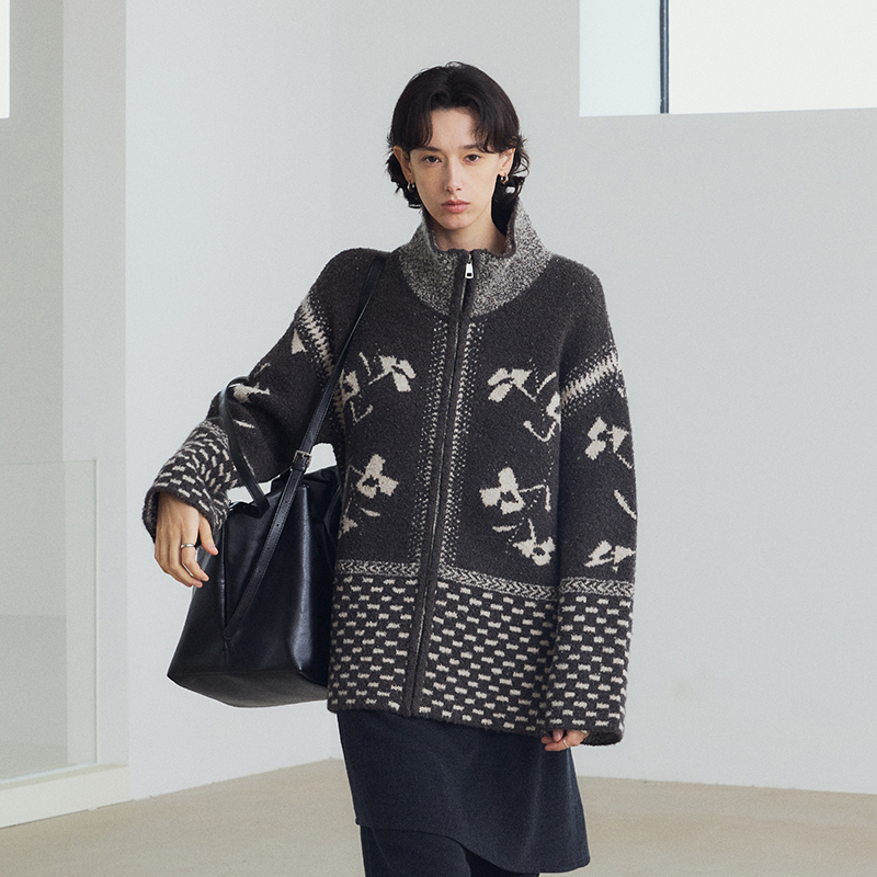 Semicircle Wool Blend Fair Isle Geometric Jacquard Retro Stand Collar Sweater Women's Autumn and Winter Knitted Jacket Semicircle Wool Blend Fair Isle Geometric Jacquard Retro Stand Collar Sweater Women's Autumn and Winter Knitted Jacket