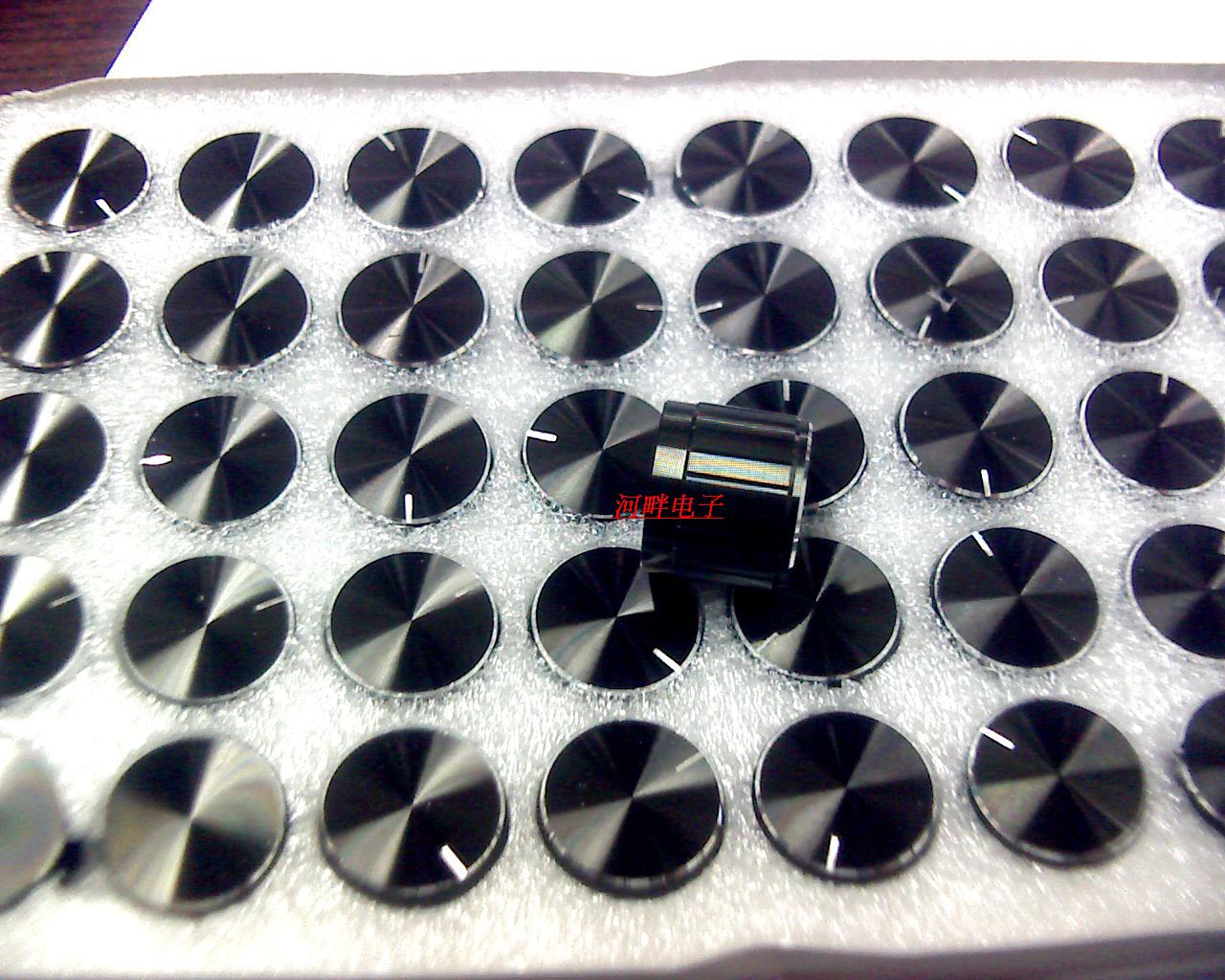 Upscale Youquality aluminum alloy knob diameter 15 17 17 15 * 17 black flower shaft half-axis