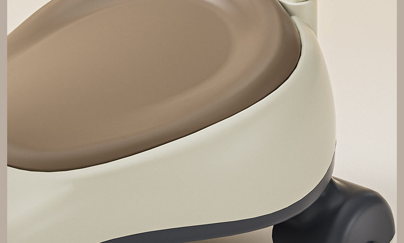 Каталки и педальные автомобили 儿童扭扭车1一3岁防侧翻静音轮男女宝宝溜溜车玩具车大人可坐滑行