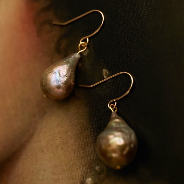 French Romantic Gilt Baroque Edison Special-Shaped Natural Pearls 14K Gold-Filled Ear Hooks Retro Earrings Elegant French Romantic Gilt Baroque Edison Special-Shaped Natural Pearls 14K Gold-Filled Ear Hooks Retro Earrings Elegant