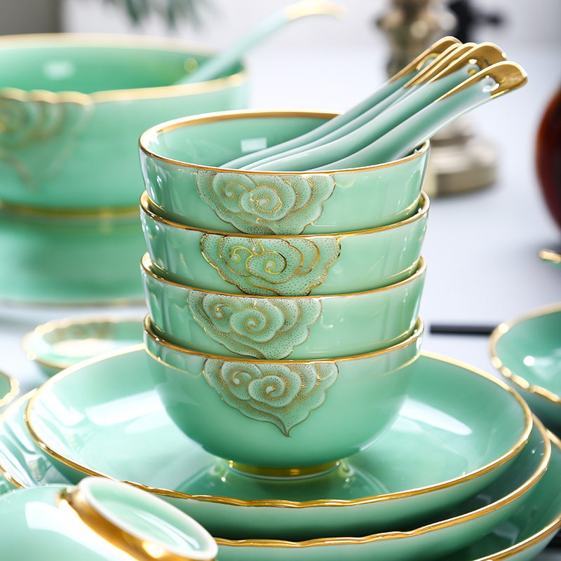 Hand - made celadon dishes Chinese style up phnom penh high - end dishes of jingdezhen ceramic celadon carved tableware tableware suit